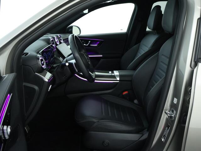 Mercedes-Benz GLC-KLASSE 300 e 4MATIC AMG Plug-In HYbride | Panoramadak | Elektrische stoelen met memory | Dodehoeksensoren | Sfeerverlichting plus Inclusief 24 maanden MB Certified garantie voor Europa.