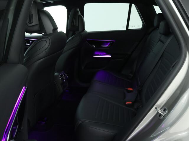 Mercedes-Benz GLC-KLASSE 300 e 4MATIC AMG Plug-In HYbride | Panoramadak | Elektrische stoelen met memory | Dodehoeksensoren | Sfeerverlichting plus Inclusief 24 maanden MB Certified garantie voor Europa.