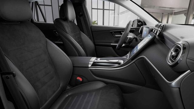 Mercedes-Benz GLC-KLASSE 400e 4MATIC AMG Line | Panoramadak | Rij assistentie | Trekhaak | Night pakket | Winter pakket |