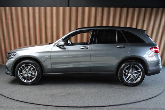 Mercedes-Benz GLC-KLASSE 350e 4MATIC AMG-pakket Panodak Leer Navi Camera Elektr. achterklep Elektr. trekhaak PTS LED Climate LM velgen