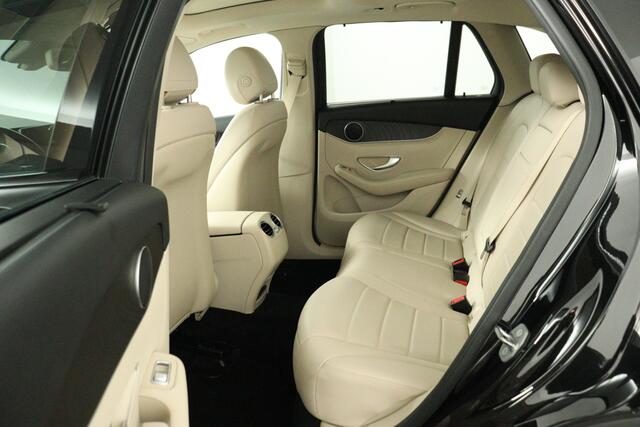 Mercedes-Benz GLC-KLASSE 350e 4MATIC Premium Plus Black | 100% Onderhouden | Panorama | Leer | Navi | DAB+ | LEd / Xenon | Trekhaak - RIJKLAAR