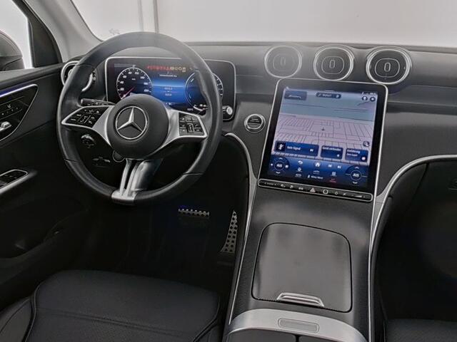 Mercedes-Benz GLC-KLASSE 300 e 4MATIC Plug-In Hybride | Trekhaak | Panorama Schuif-Kanteldak | 360° camera | Memory stoelen | EASY PACK achterklep | Inclusief 24 maanden MB Certified garantie voor Europa.