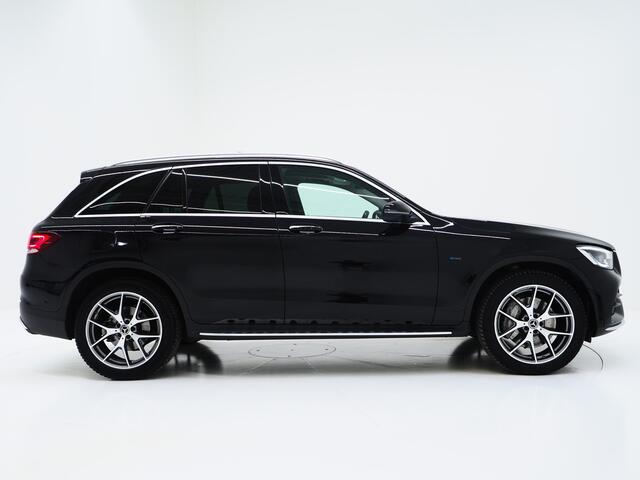 Mercedes-Benz GLC-KLASSE 300e 4MATIC Premium Plus AMG | Panoramadak | Luchtvering | Burmester | 360 | Adaptive Cruise | Keyless