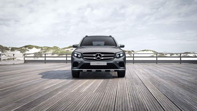 Mercedes-Benz GLC-KLASSE 250 4MATIC Premium | AMG | Panoramadak | Trekhaak |