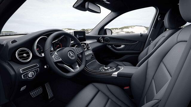 Mercedes-Benz GLC-KLASSE 250 4MATIC Premium | AMG | Panoramadak | Trekhaak |