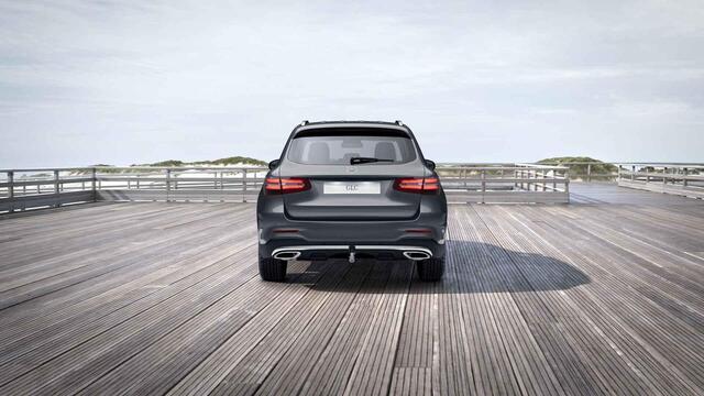 Mercedes-Benz GLC-KLASSE 250 4MATIC Premium | AMG | Panoramadak | Trekhaak |