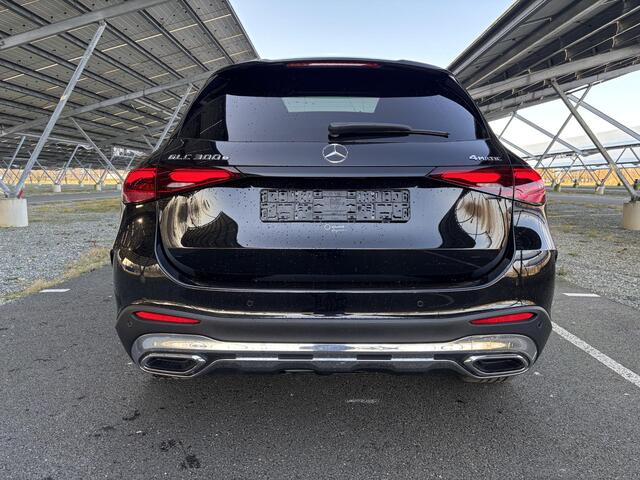 Mercedes-Benz GLC-KLASSE 300e 4MATIC AMG Line | Panoramadak | Trekhaak | Memory stoelen | Sfeerverlichting | 360 camera |