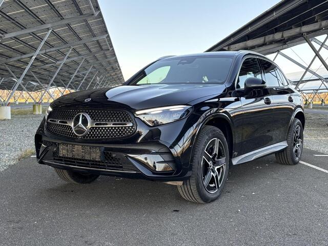 Mercedes-Benz GLC-KLASSE 300e 4MATIC AMG Line | Panoramadak | Trekhaak | Memory stoelen | Sfeerverlichting | 360 camera |