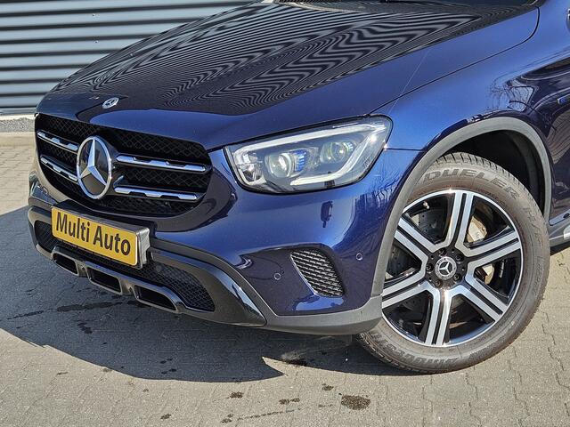 Mercedes-Benz GLC-KLASSE 300e 4MATIC Night Plug In Hybrid Dealer O.H 320pk PHEV | Panodak | Adaptive Cruise | Sideskirts | Multibeam LED | Lederen Sportstoelen | Apple Carplay | 19"L.M | BLIS |