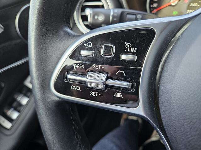 Mercedes-Benz GLC-KLASSE 300e 4MATIC Night Plug In Hybrid Dealer O.H 320pk PHEV | Panodak | Adaptive Cruise | Sideskirts | Multibeam LED | Lederen Sportstoelen | Apple Carplay | 19"L.M | BLIS |