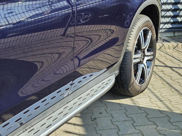 Mercedes-Benz GLC-KLASSE 300e 4MATIC Night Plug In Hybrid Dealer O.H 320pk PHEV | Panodak | Adaptive Cruise | Sideskirts | Multibeam LED | Lederen Sportstoelen | Apple Carplay | 19"L.M | BLIS |