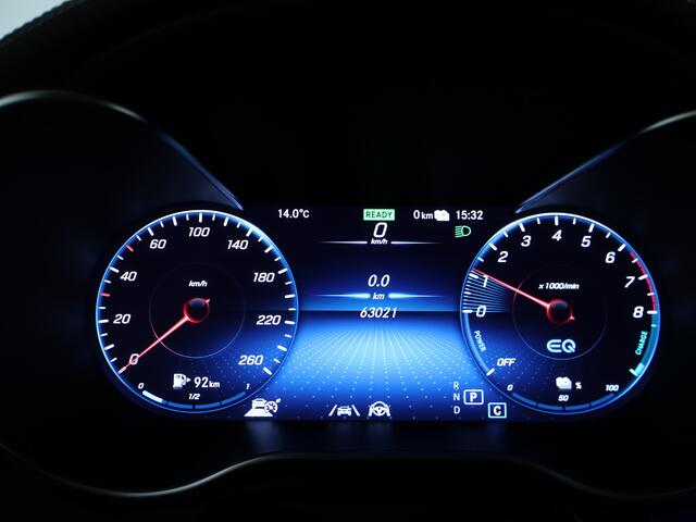 Mercedes-Benz GLC-KLASSE 300 e 4M AMG Plug-In Hybride | Schuifdak | Multibeam LED | 360 Camera | Memory Stoelen | Distronic | Inclusief 24 maanden MB Certified garantie voor Europa.