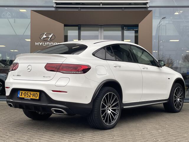 Mercedes-Benz GLC-KLASSE Coupé 300e 4MATIC Business Solution AMG Voorstoelen verwarmd | Navigatie | Achteruitrijcamera |