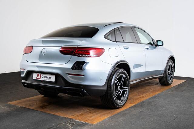 Mercedes-Benz GLC-KLASSE Coupé 300e 4MATIC Premium Plus AMG Line Exterieur/Interieur - Trekhaak - Schuifdak - Nightpakket - Spiegelpakket - Stoelverwarming voor - Achteruitrijcamera - Spoorpakket - Sfeerverlichting -