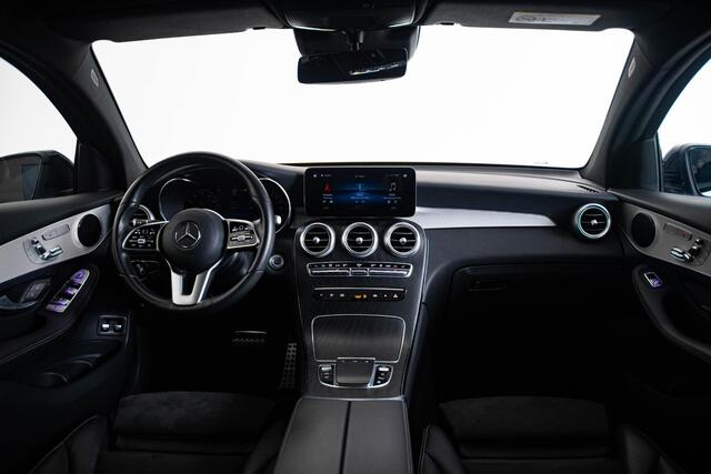 Mercedes-Benz GLC-KLASSE Coupé 300e 4MATIC Premium Plus AMG Line Exterieur/Interieur - Trekhaak - Schuifdak - Nightpakket - Spiegelpakket - Stoelverwarming voor - Achteruitrijcamera - Spoorpakket - Sfeerverlichting -