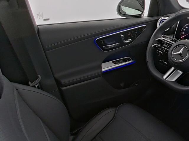 Mercedes-Benz GLC-KLASSE 300 e 4MATIC AMG Plug-In Hybride | Edition AMG-Line | Night Pakket | Alarm | Digitaal Koplampen | DC Laden | Panorama Schuif-Kanteldak | Inclusief 24 maanden MB Certified garantie voor Europa.