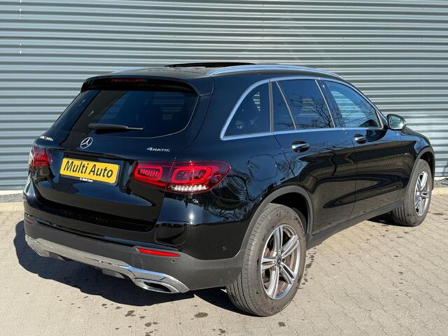 Mercedes-Benz GLC-KLASSE 300e 4MATIC Premium Plus Plug in Hybrid 320pk PHEV | Trekhaak af Fabriek | Panodak | Adaptive Cruise | Camera | Lederen Stoelen Memory | Carplay |
