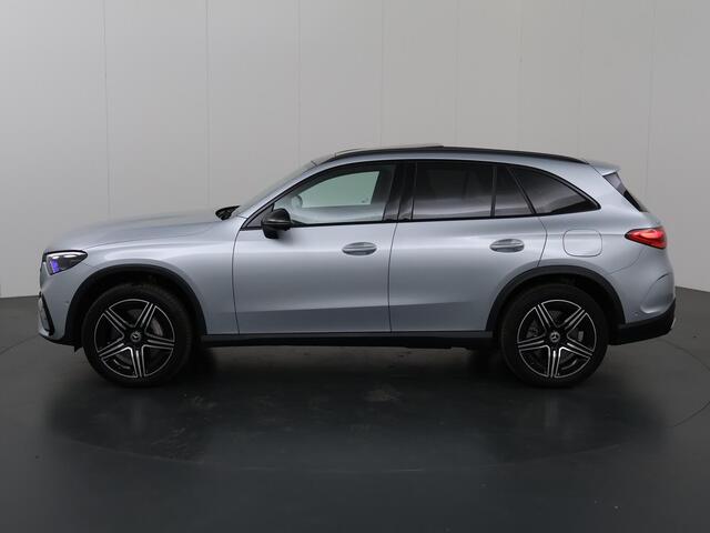 Mercedes-Benz GLC-KLASSE 300e 4MATIC AMG Line | Panoramadak | Rijassistentiepakket | 20" lichtmetalen velgen | Sfeerverlichting |