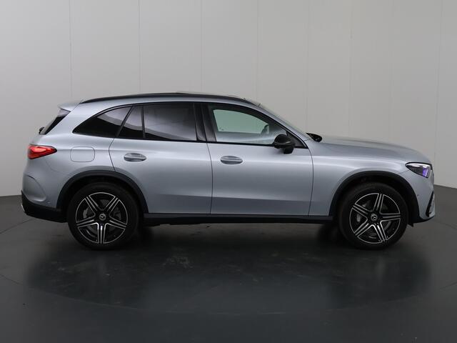 Mercedes-Benz GLC-KLASSE 300e 4MATIC AMG Line | Panoramadak | Rijassistentiepakket | 20" lichtmetalen velgen | Sfeerverlichting |