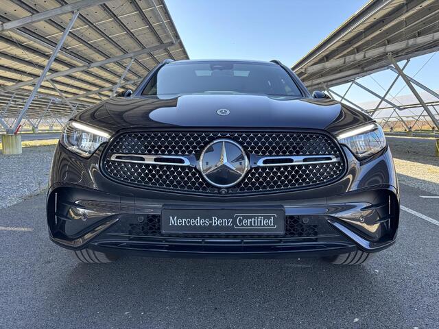 Mercedes-Benz GLC-KLASSE 300e 4MATIC AMG Line | Night | Panoramadak | Trekhaak | Parkeercamera | Sfeerverlichting |