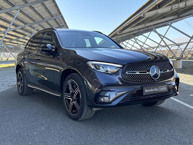 Mercedes-Benz GLC-KLASSE 300e 4MATIC AMG Line | Night | Panoramadak | Trekhaak | Parkeercamera | Sfeerverlichting |