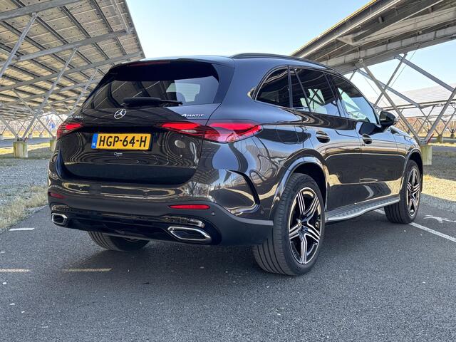 Mercedes-Benz GLC-KLASSE 300e 4MATIC AMG Line | Night | Panoramadak | Trekhaak | Parkeercamera | Sfeerverlichting |