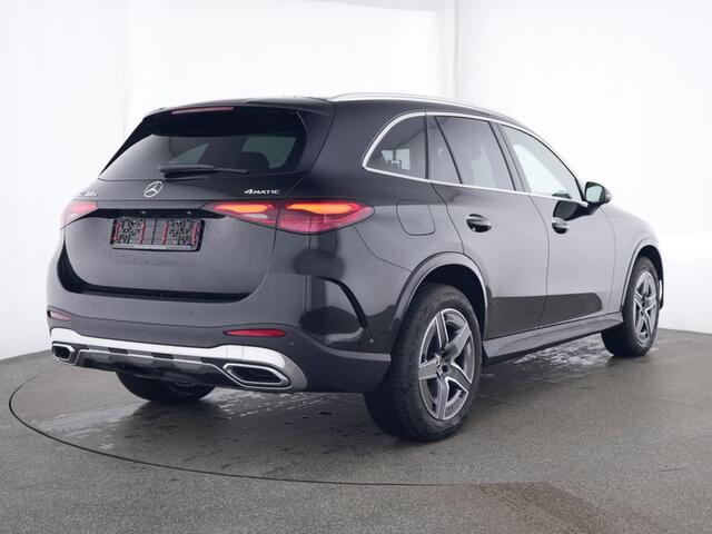 Mercedes-Benz GLC-KLASSE 300 e 4M AMG Plug-In Hybride | Trekhaak | Alarm | Rijassistentie Pack | 360 gr Camera | Stoel- en Stuurverwarming | Inclusief 24 maanden MB Certified garantie voor Europa.