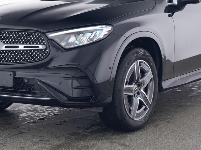 Mercedes-Benz GLC-KLASSE 300 e 4M AMG Plug-In Hybride | Trekhaak | Alarm | Rijassistentie Pack | 360 gr Camera | Stoel- en Stuurverwarming | Inclusief 24 maanden MB Certified garantie voor Europa.