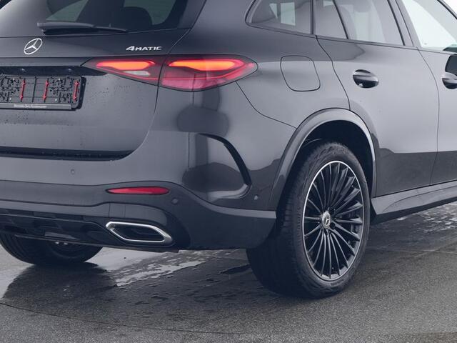 Mercedes-Benz GLC-KLASSE 300 e 4M AMG Plug-In Hybride | AMG Styling | Night Pakket | Alarm | Trekhaak | AC en DC Laden | 20 Inch LM AMG Velgen | Stoel en Stuurverwarming | Inclusief 24 maanden MB Certified garantie voor Europa.