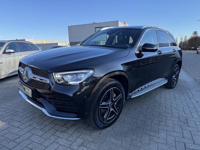 Mercedes-Benz GLC-KLASSE 300de 4MATIC AMG Pano-Dak | Trekhaak | Camera | Stoelverw. voor en achter | Elekt Klep