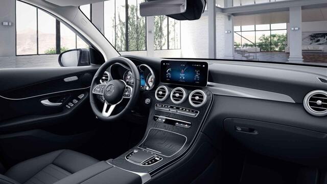 Mercedes-Benz GLC-KLASSE 300e 4MATIC Advantage | Panoramadak | Getint glas | Stoelverwarming |