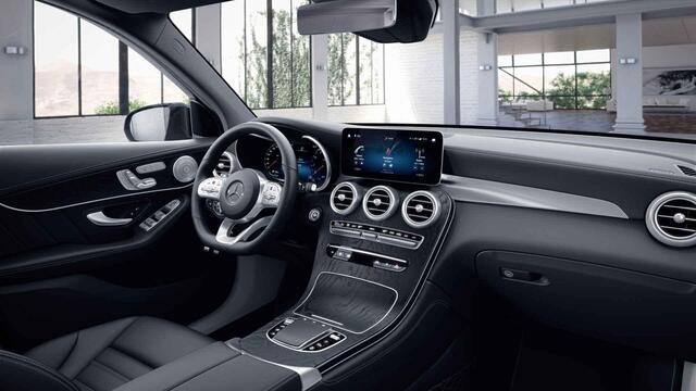 Mercedes-Benz GLC-KLASSE 200 4MATIC Premium Plus | AMG | Burmester | Luchtvering | Trekhaak |