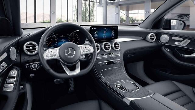 Mercedes-Benz GLC-KLASSE 200 4MATIC Premium Plus | AMG | Burmester | Luchtvering | Trekhaak |