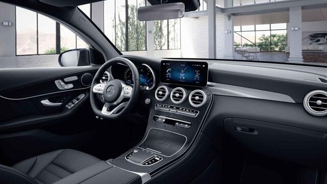 Mercedes-Benz GLC-KLASSE Coupé 300e 4MATIC Business Solution AMG | Memory | Schuifdak | Night pakket | Digitaal display |