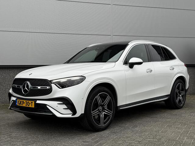 Mercedes-Benz GLC-KLASSE 400e 4Matic AMG Pano | Luchtvering | Trekhaak | Burmester | Digital Light | HeadUpDisplay | Keyless | Leder | Massagestoelen | Sfeerverlichting | Privacyglas | Zeer Compleet!