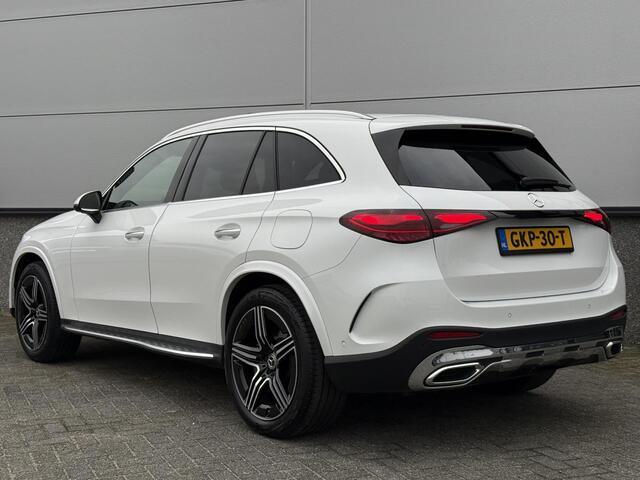 Mercedes-Benz GLC-KLASSE 400e 4Matic AMG Pano | Luchtvering | Trekhaak | Burmester | Digital Light | HeadUpDisplay | Keyless | Leder | Massagestoelen | Sfeerverlichting | Privacyglas | Zeer Compleet!
