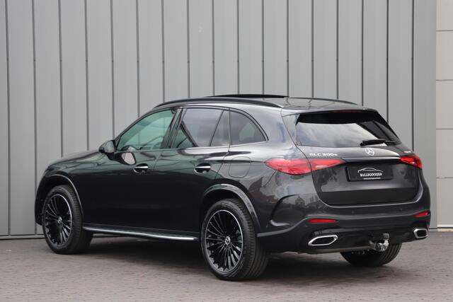 Mercedes-Benz GLC-KLASSE 300e AMG 4-Matic Aut9 | 313PK | Achterasbesturing | Luchtvering | Massage | Keyles-go | Digital-light | Sfeerverlichting | Head-up | Air-balance | Panoramadak | 2023