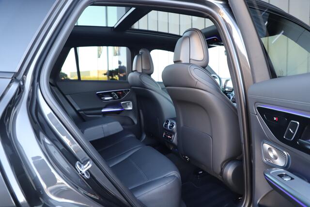 Mercedes-Benz GLC-KLASSE 300e AMG 4-Matic Aut9 | 313PK | Achterasbesturing | Luchtvering | Massage | Keyles-go | Digital-light | Sfeerverlichting | Head-up | Air-balance | Panoramadak | 2023