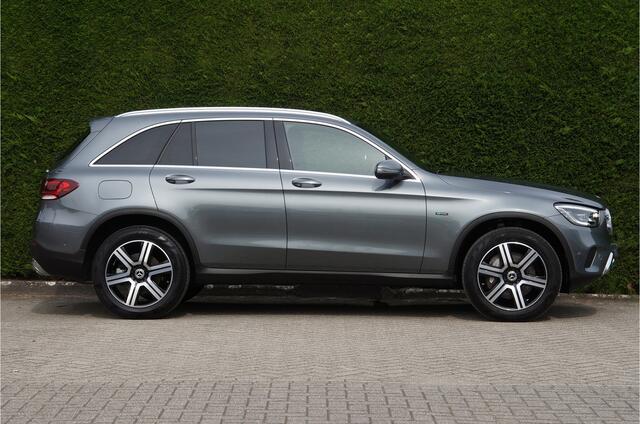 Mercedes-Benz GLC-KLASSE GLC 300 e 4M | Massage Distronic Memory 360 Camera AR Navi