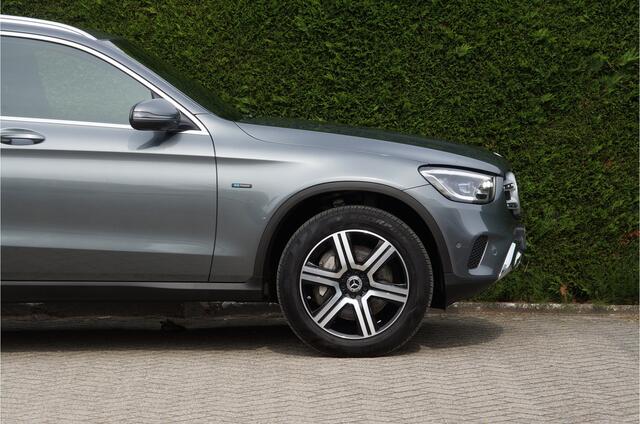 Mercedes-Benz GLC-KLASSE GLC 300 e 4M | Massage Distronic Memory 360 Camera AR Navi
