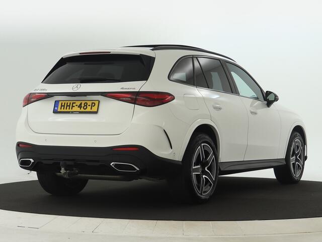 Mercedes-Benz GLC-KLASSE 300 e 4MATIC AMG Plug-In Hybride | AMG Line | Night Pakket | Panorama Schuif-Kanteldak | Trekhaak. Inclusief 24 maanden MB Certified garantie voor Europa.