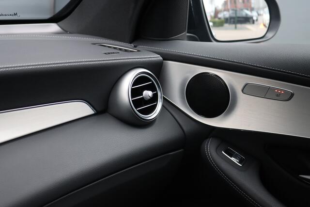 Mercedes-Benz GLC-KLASSE 300e 4MATIC AMG Line Aut9 | Distronic+ | Trekhaak | Keyless Go | Surround Camera | Geluidsisolerend Glas | Apple Carplay/Android Auto | Zitcomfortpakket | Sfeerverlichting |