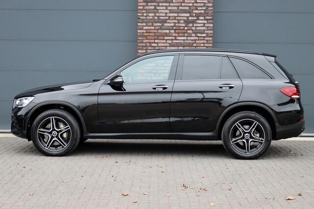 Mercedes-Benz GLC-KLASSE 300e 4MATIC AMG Line Aut9 | Distronic+ | Trekhaak | Keyless Go | Surround Camera | Geluidsisolerend Glas | Apple Carplay/Android Auto | Zitcomfortpakket | Sfeerverlichting |