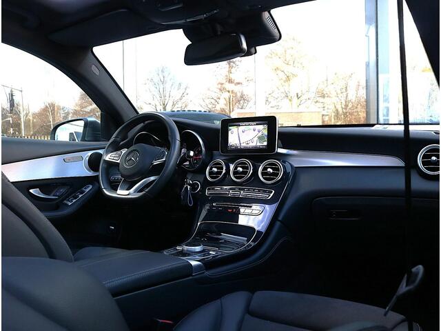 Mercedes-Benz GLC-KLASSE Coupé 250 4MATIC AMG Line | Distronic | Panorama | Camera |