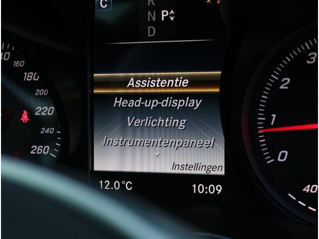 Mercedes-Benz GLC-KLASSE Coupé 250 4MATIC AMG Line | Distronic | Panorama | Camera |