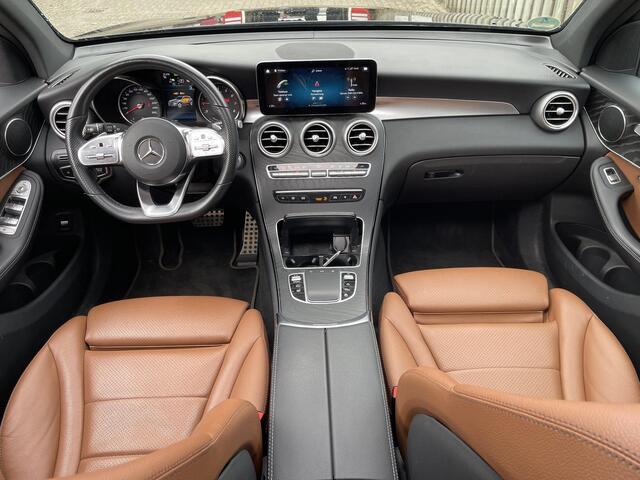 Mercedes-Benz GLC-KLASSE 300e 4MATIC Business Solution AMG Nightpakket 19"/Leder bruin/Trekhaak/Dodehoek/Panoramadak/Camera/Apple Carplay & Android Auto