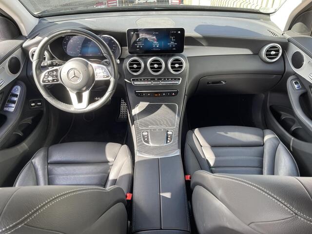 Mercedes-Benz GLC-KLASSE 300e 4MATIC AMG Line 20"/Luchtvering/Trekhaak/Leder + memory/Stoel + stuurverwarming/Matrix LED/Dodehoek/Adaptieve cruise/360 camera/Apple Carplay & Android Auto