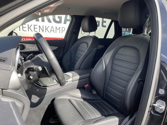 Mercedes-Benz GLC-KLASSE 300e 4MATIC AMG Line 20"/Luchtvering/Trekhaak/Leder + memory/Stoel + stuurverwarming/Matrix LED/Dodehoek/Adaptieve cruise/360 camera/Apple Carplay & Android Auto