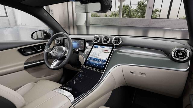 Mercedes-Benz GLC-KLASSE Coupé 300e 4MATIC Luxury Line | Beige bekleding | Massagestoelen | Rij assistentie pakket | Panoramadak | Memory |