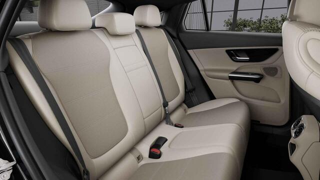Mercedes-Benz GLC-KLASSE Coupé 300e 4MATIC Luxury Line | Beige bekleding | Massagestoelen | Rij assistentie pakket | Panoramadak | Memory |